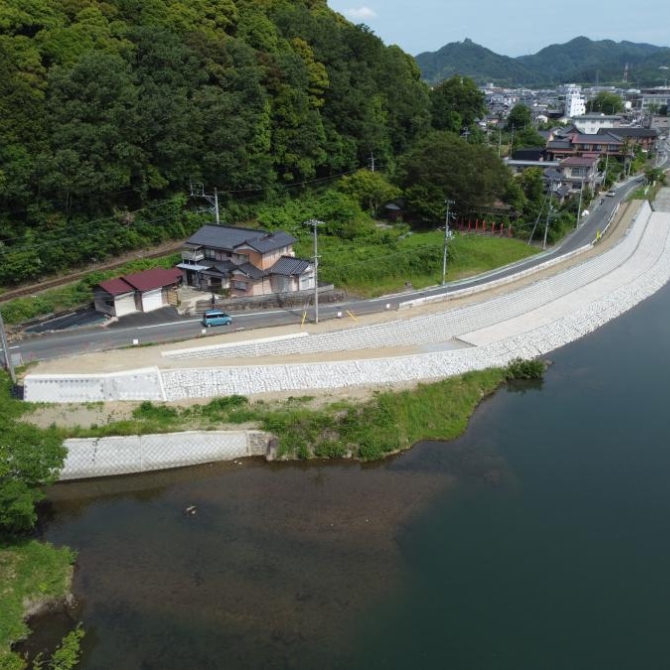 令和4年由良川並松地区堤防整備工事